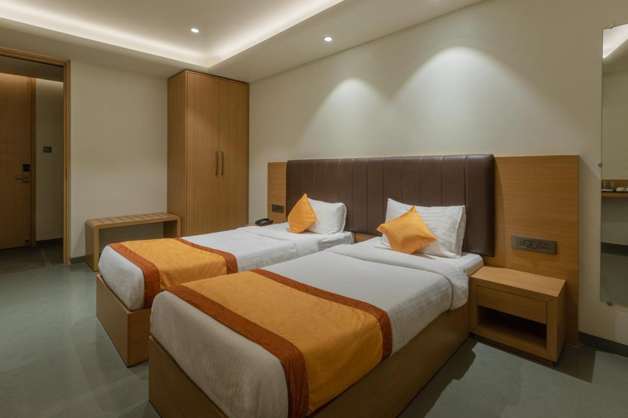 Indus Suites Nagpur Eksteriør billede
