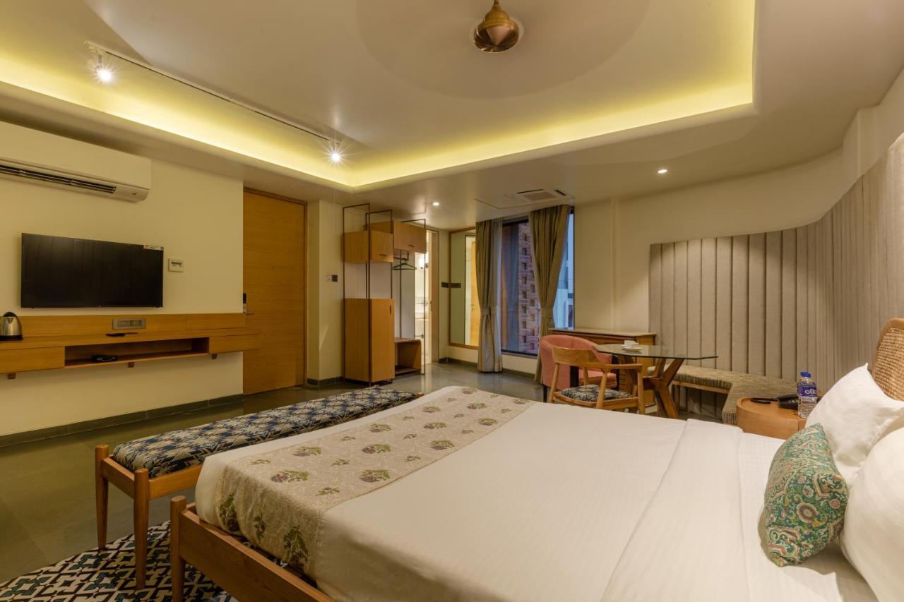 Indus Suites Nagpur Eksteriør billede